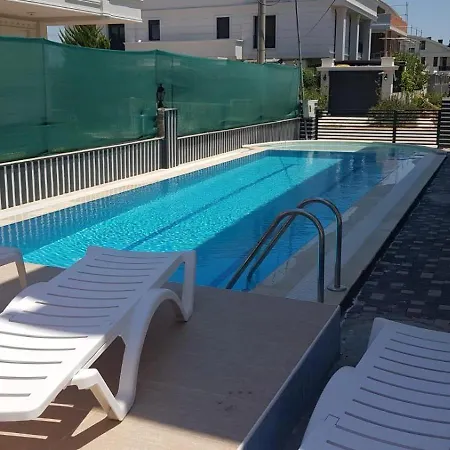 A Flat With Two Close The Lara Beaches D12 * Altinkum (Antalya)